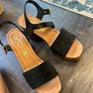 Seychelles heels